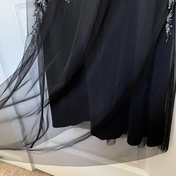 Adrianna Papell - Flutter Sleeve Blouson Beaded Gown - Picture 8 of 8